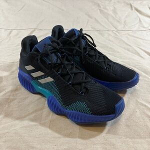 Adidas pro bounce basketball sneakers